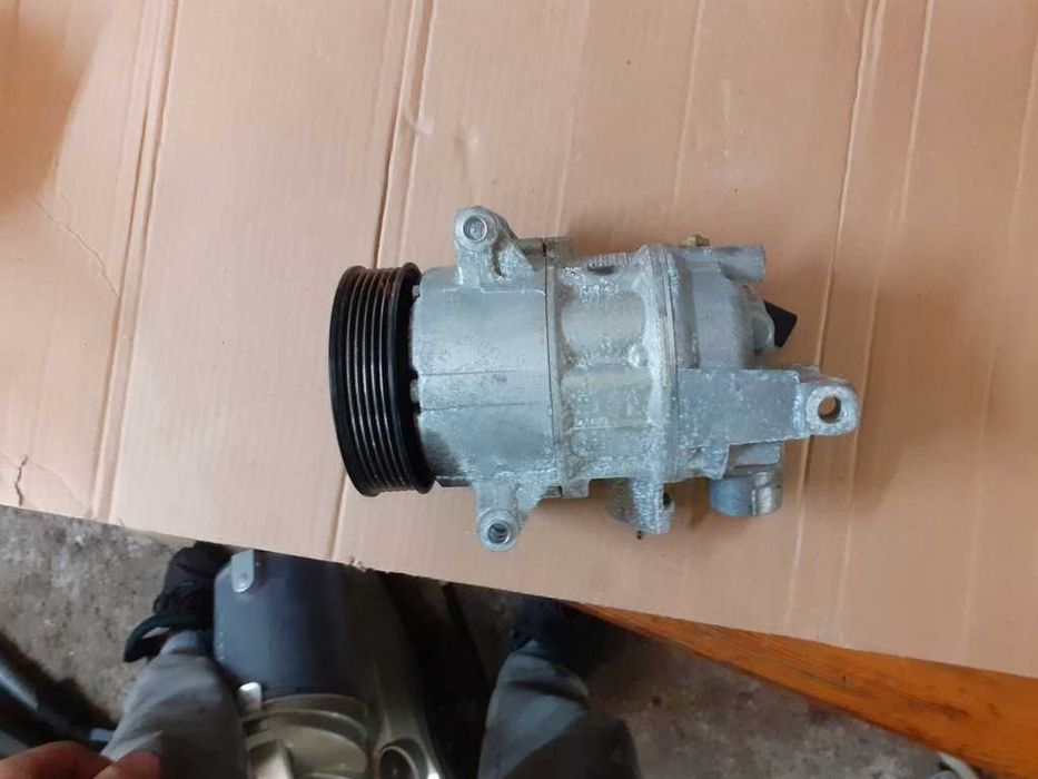 Компресор кондиціонера VW Caddy 1.6 tdi GOLF 1.6 Touran 1.6 Каддік 1.6