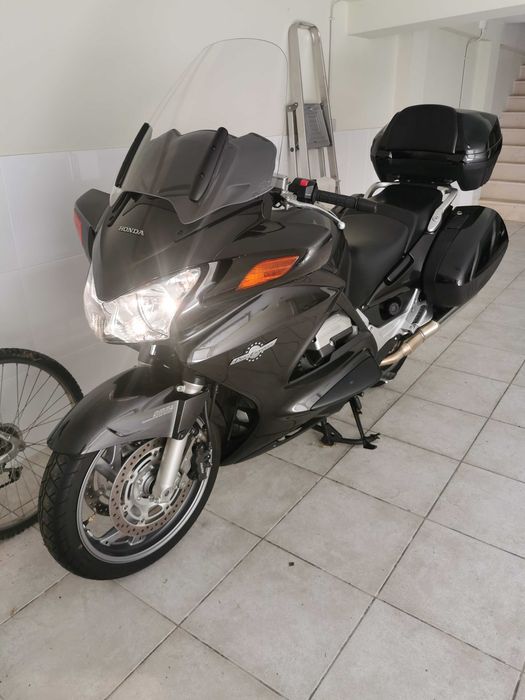 Honda ST1300 ABS como nova