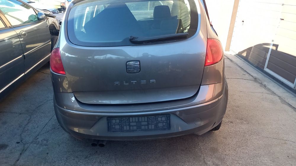 Seat altea Сеат альтеа 04-09 задня кришка багажніка бампер стопи стоп