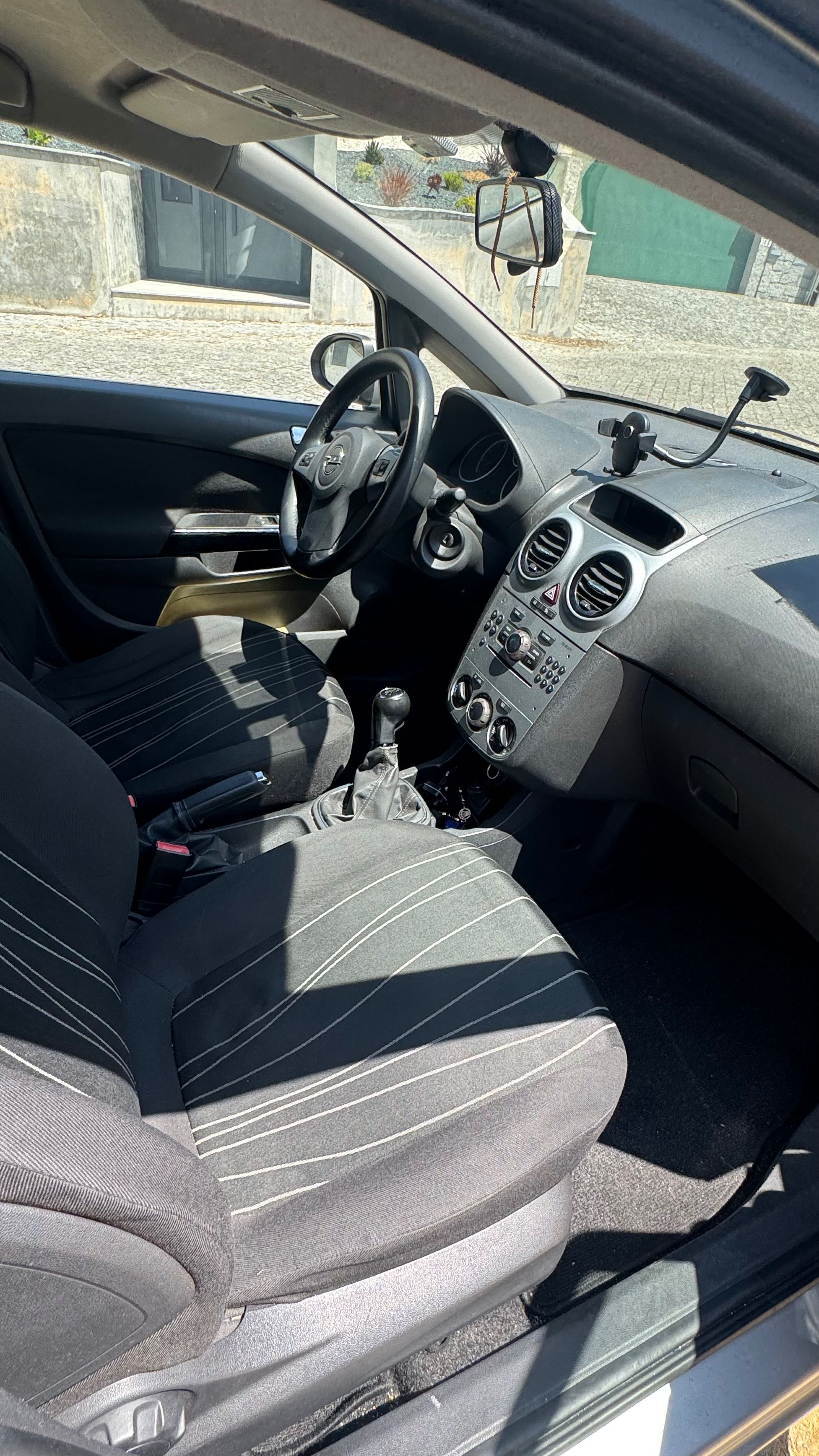 Vendo Carro Opel corsa ano 2011 km 155000