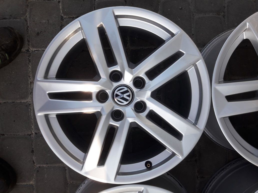 Alufelgi 17" 5x112 Do VW Jetta Touran Passat