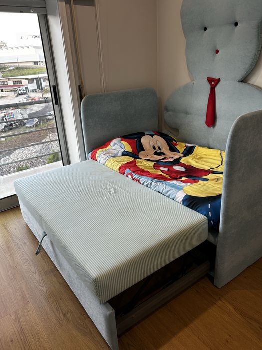 Cama Infantil com Cama Auxiliar — Cabeceira Ursinho