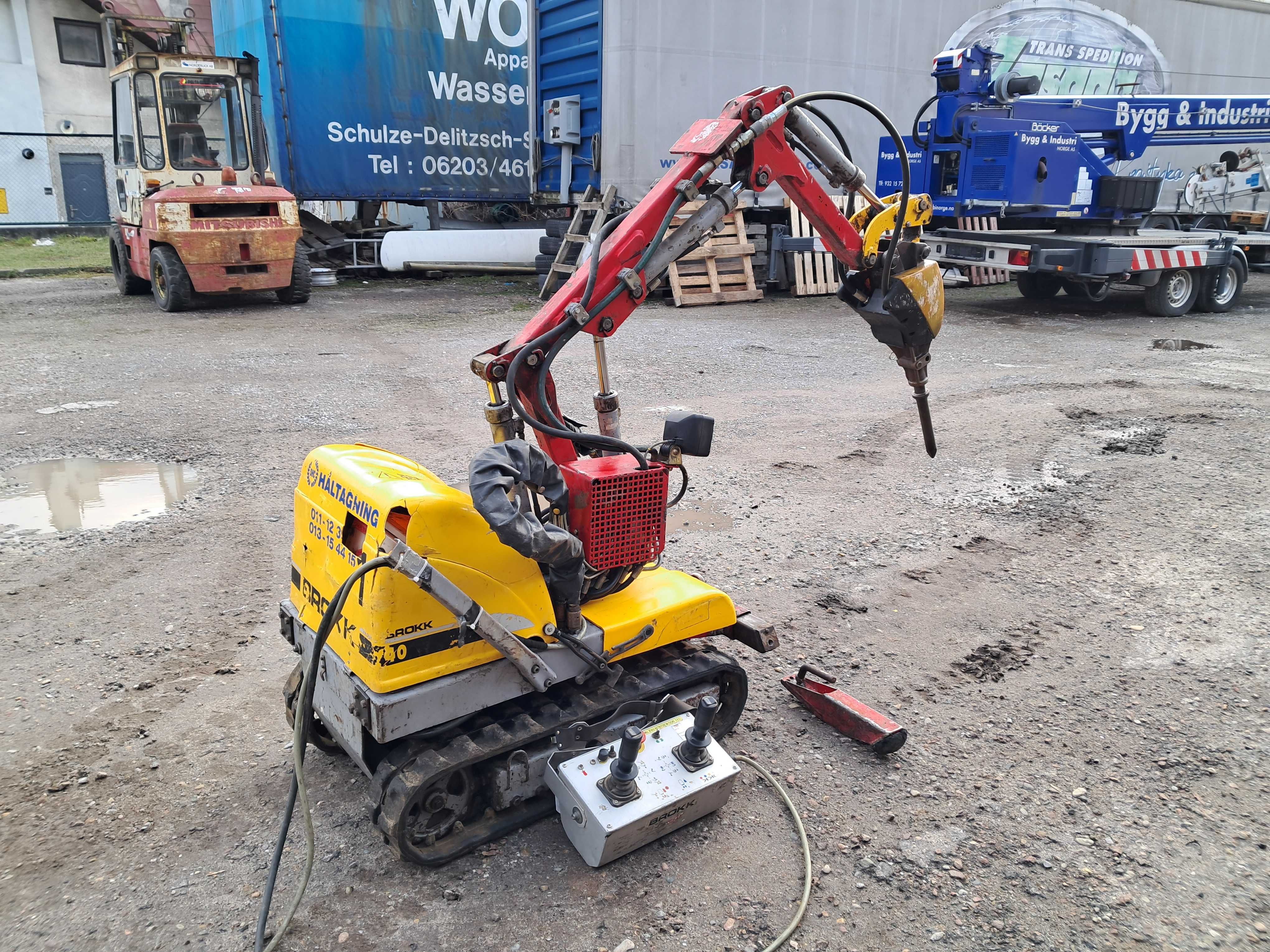 Robot Wyburzeniowy BROKK 40 + młotek Atlas Copco