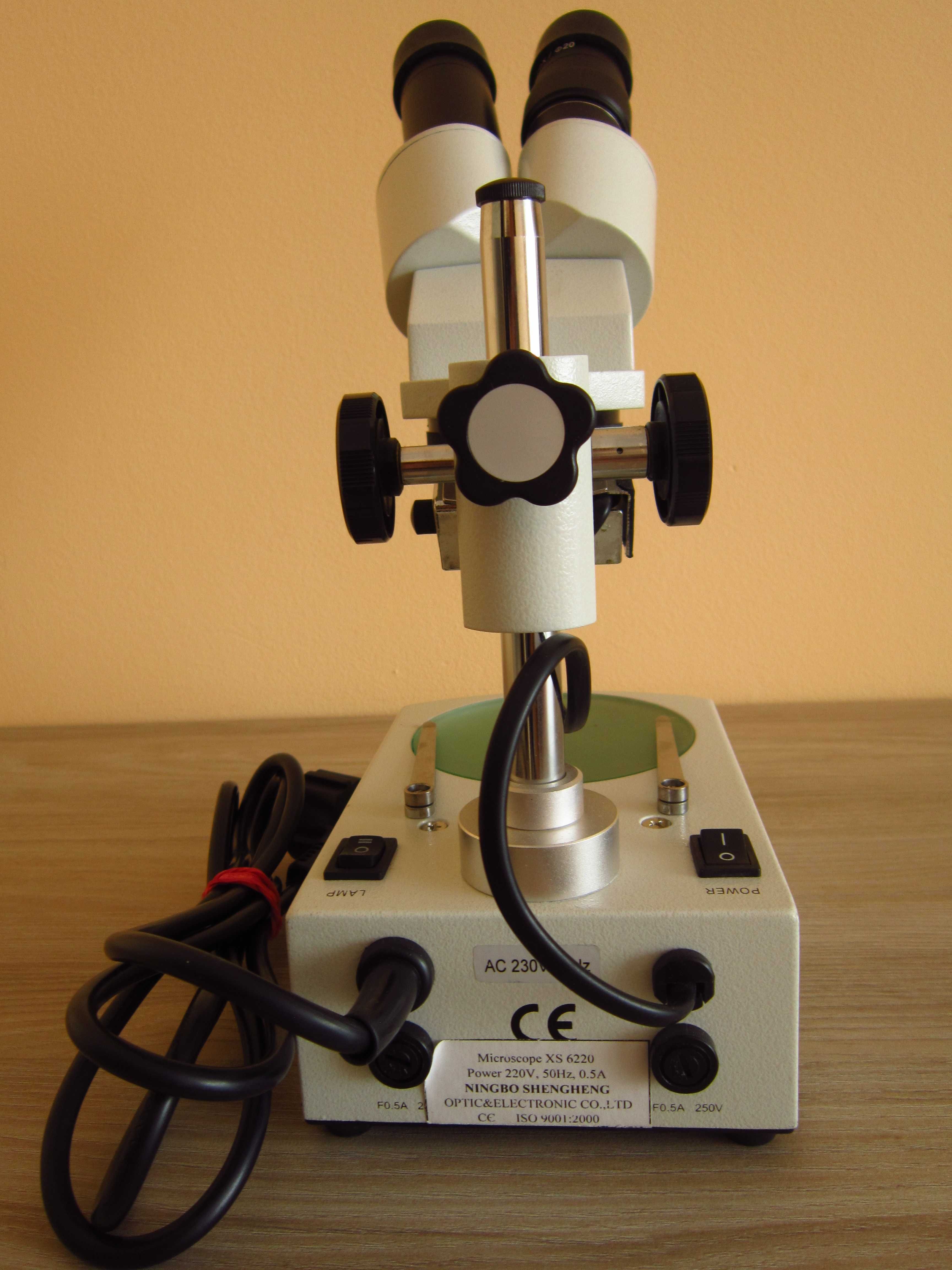 Мікроскоп MICROmed XS-6220 в ідеальному стані