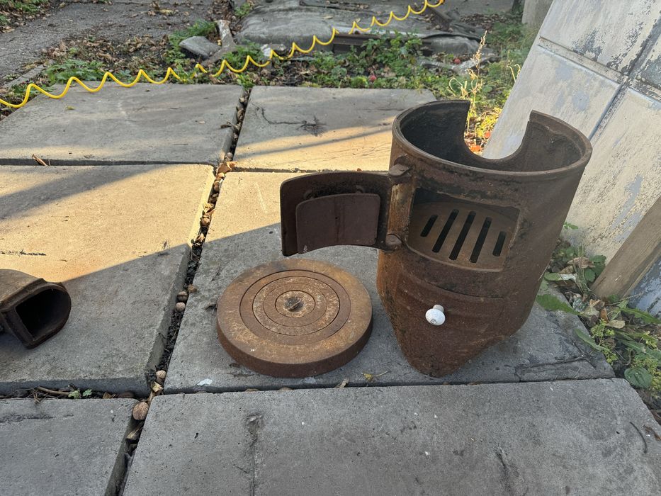 Продам НОВУЮ чугунную печку буржуйку в полном комплекте