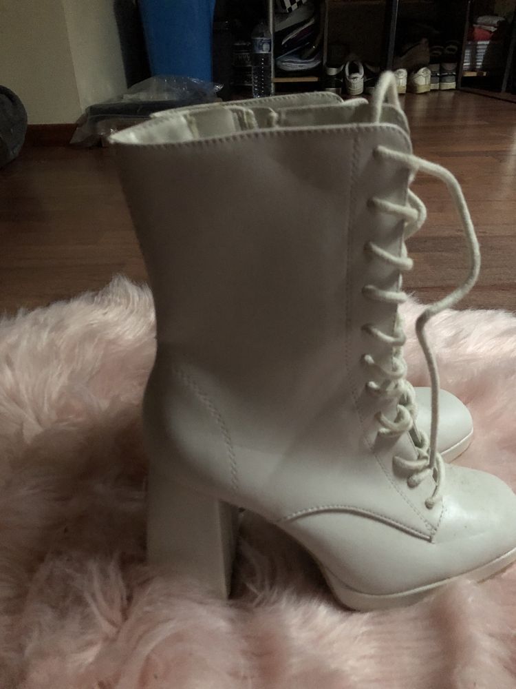 Botas altas creme