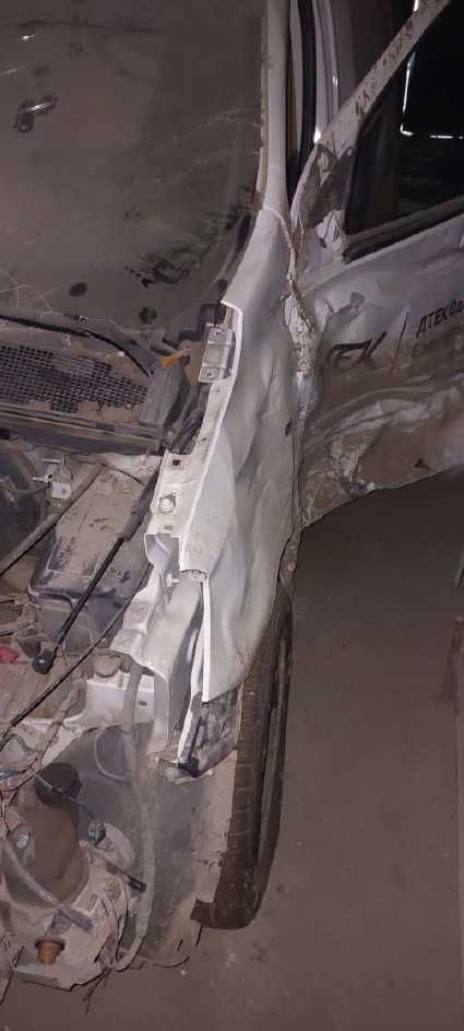Фургон RENAULT Dokker, після ДТП