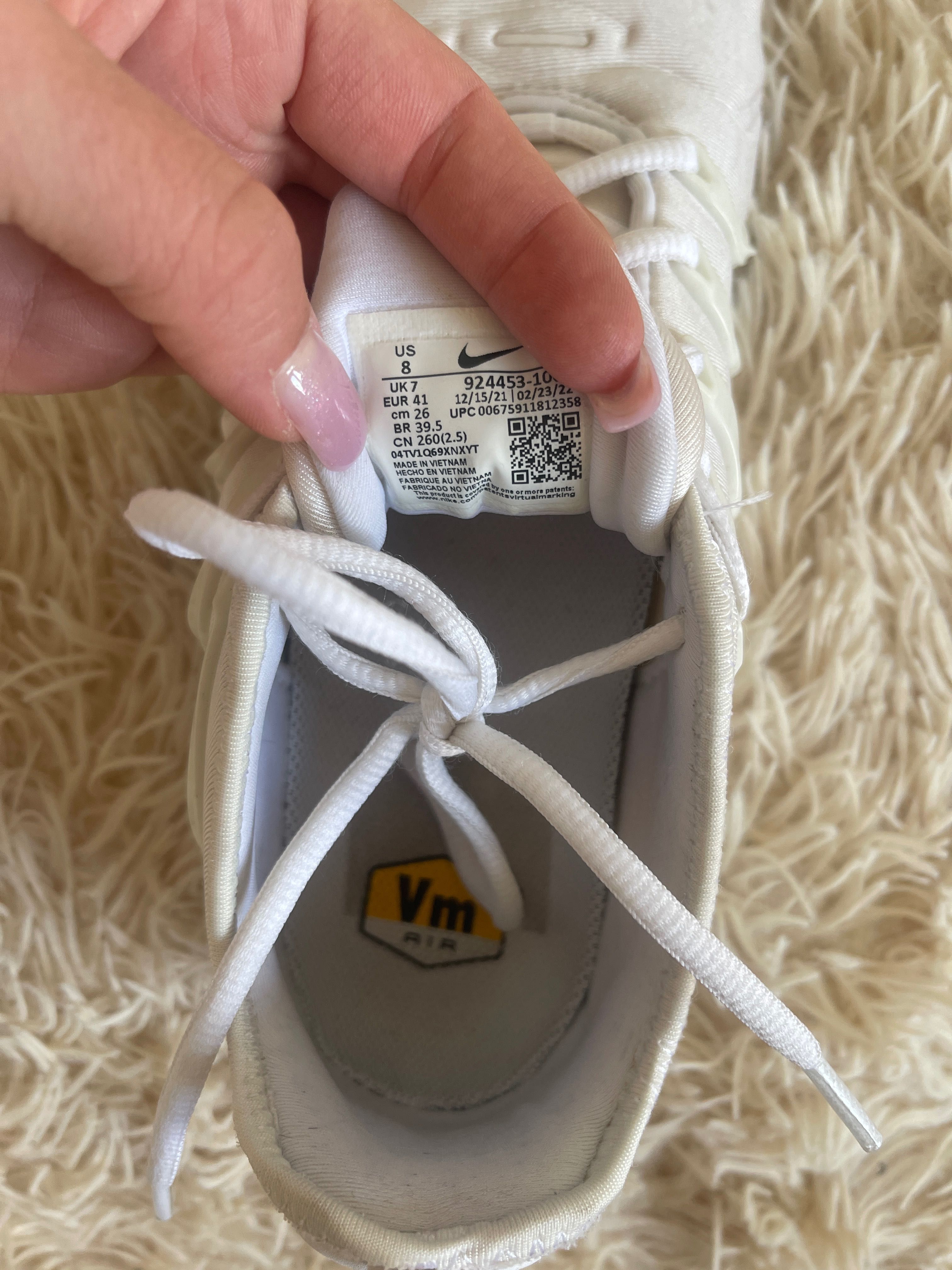 Nike Vapormax plus białe rozmiar 41