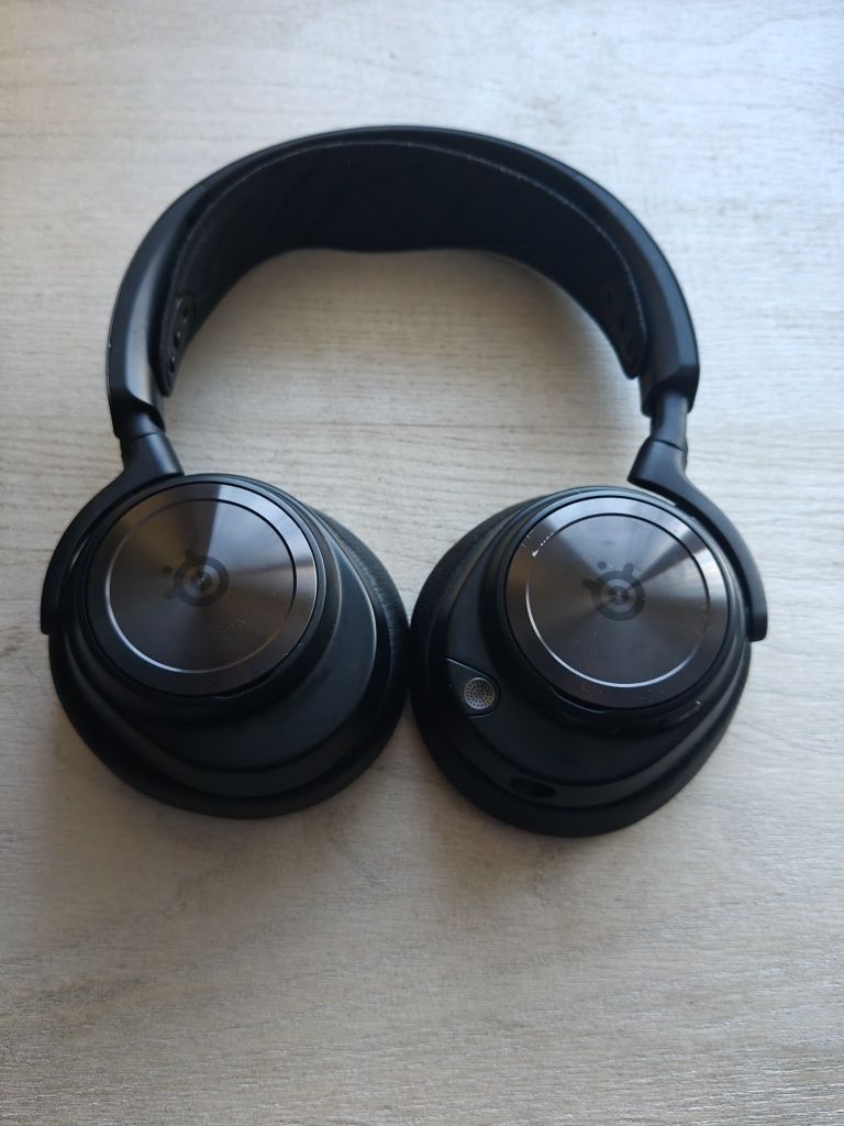 SteelSeries Arctic Nova Pro
