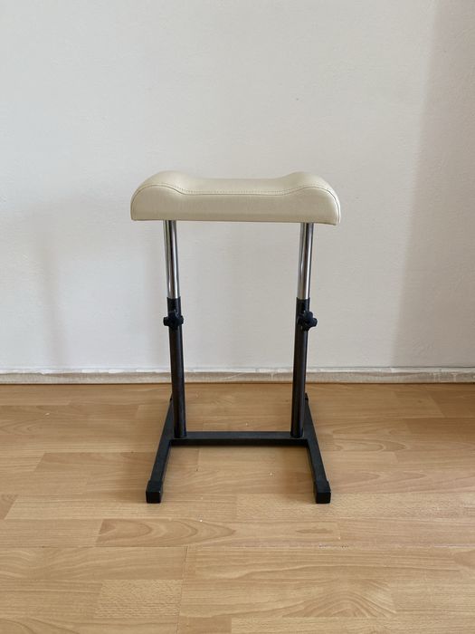 Podłokietnik / podnóżek do tatuażu / manicure / pedicure