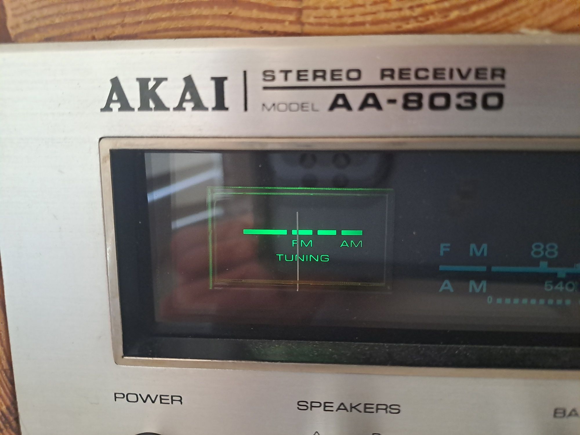 Amplituner Akai AA 8030 w drewnianej kasecie