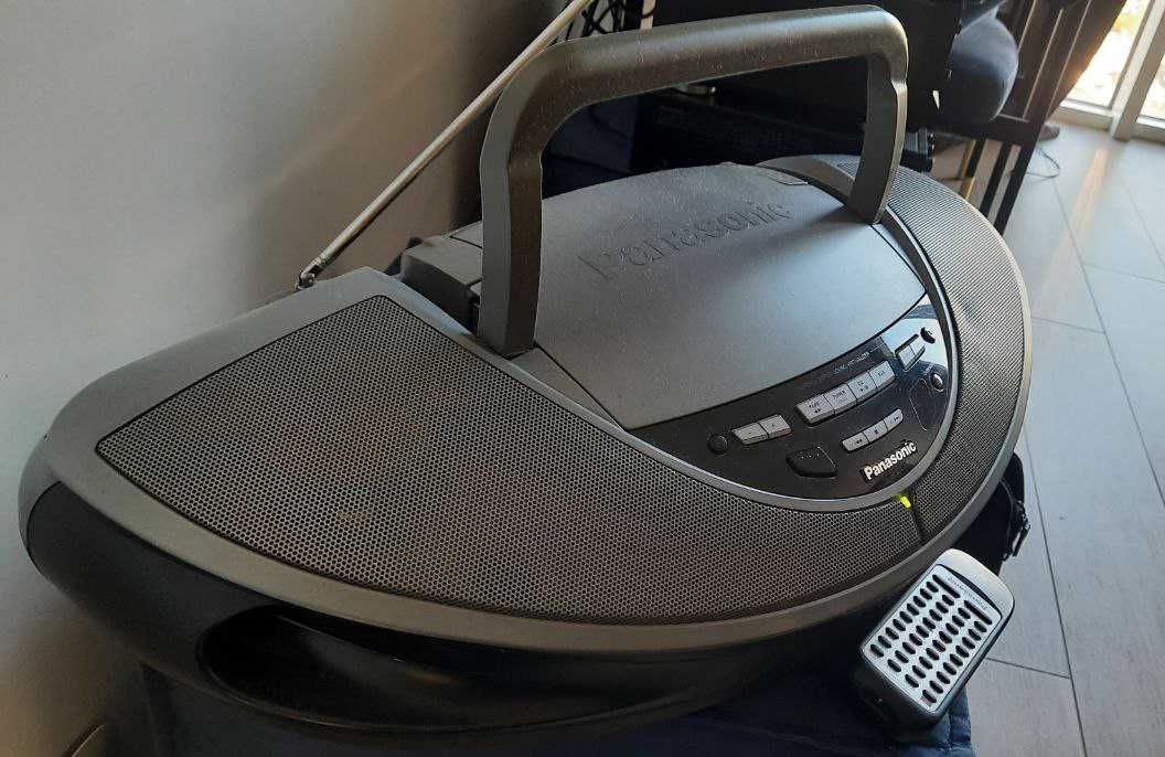 PANASONIC RX-ED90 и ED707 (Cobra)  музыкальный центр с авт. питанием