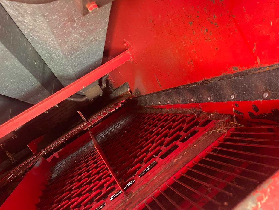 Продам комбайн Массей фергюсон 240