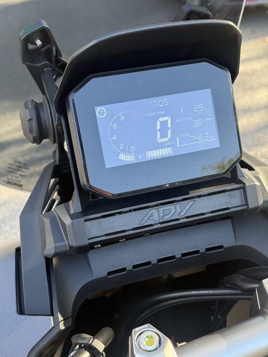 Honda ADV350 c/ extras