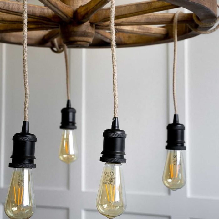 Lampa sufitowa w starym stylu - koło Classic