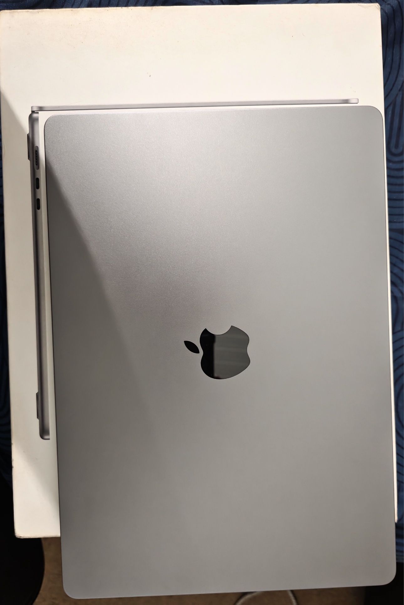 Macbook air M2 15 polegadas impecável