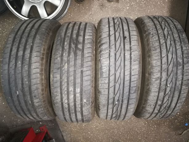 pneus 205/60r15 semi novos