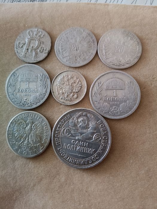 Zestaw srebrnych monet