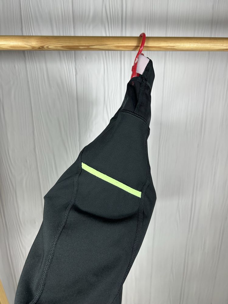 Nike Trail шикарні спортивні шорти з гарним дизайном Оригінал