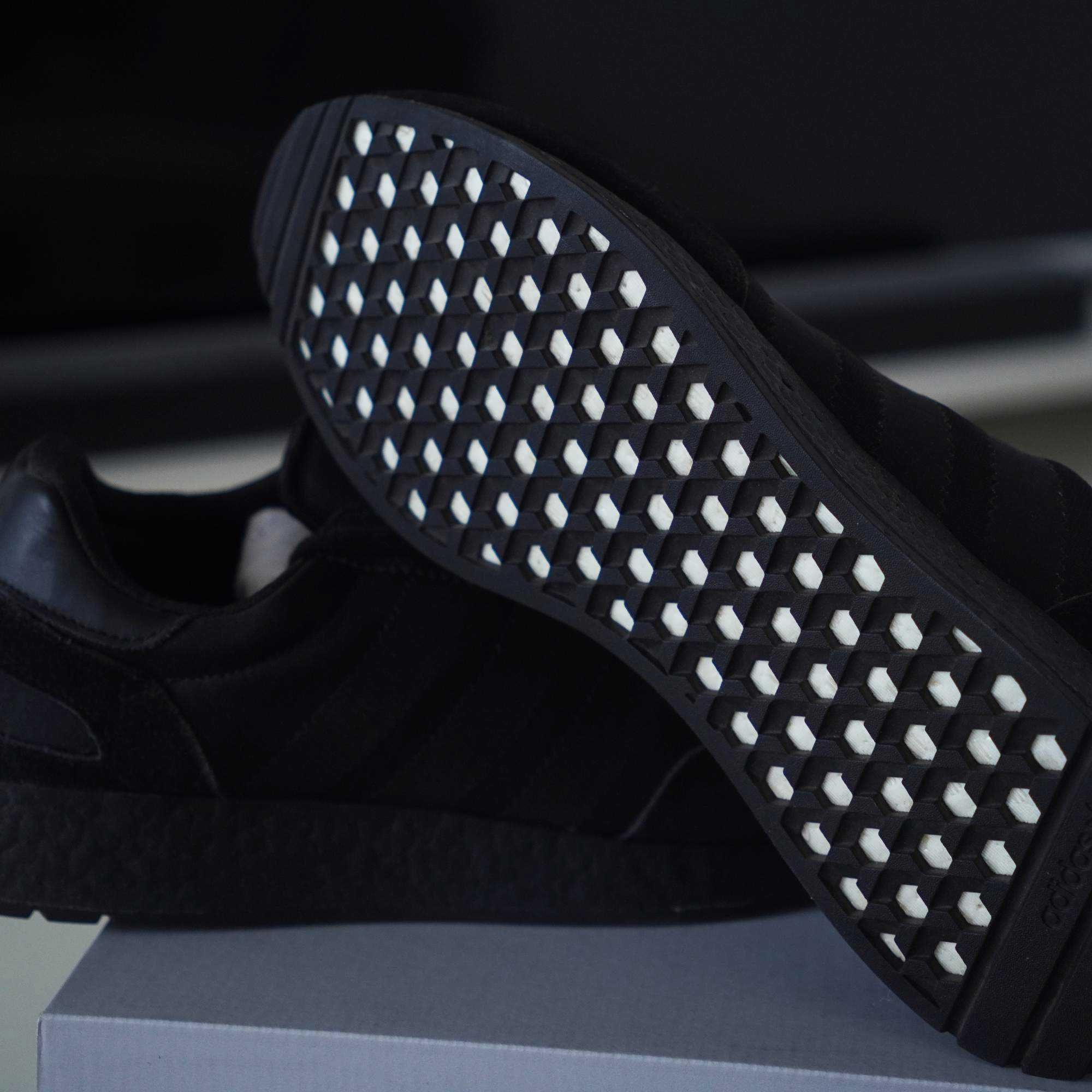 Buty Adidas I-5923 Triple Black - czarne - r. 48 - oryginalne