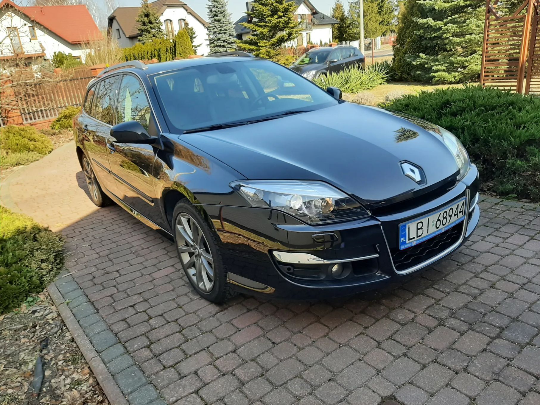 Renault Laguna III 2.0 dCi 178 4control