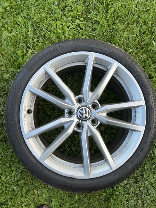 Sprzedam felgi 18 Pretorie z oponami zimowymi 225/40/18