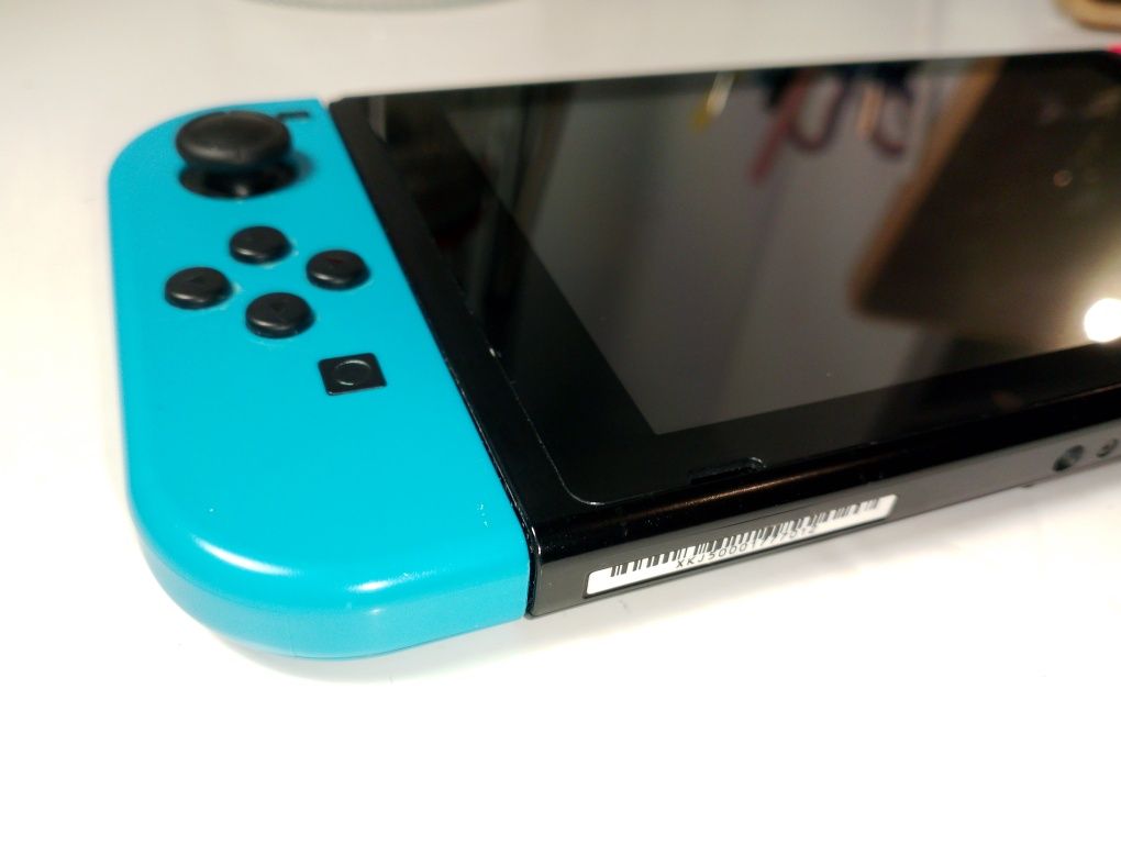 Nintendo Switch + Ładowarka – Stan Bardzo Dobry! – 799 zł

Sprzedam ko