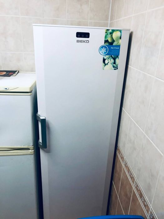 Морозильна камера Беко