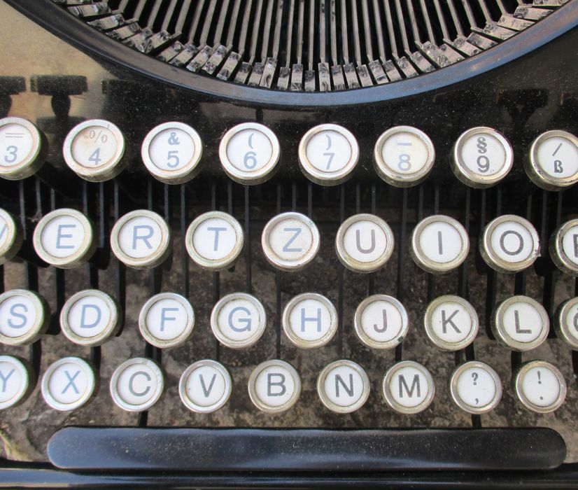 Maquina de escrever antiga Mercedes - 1935