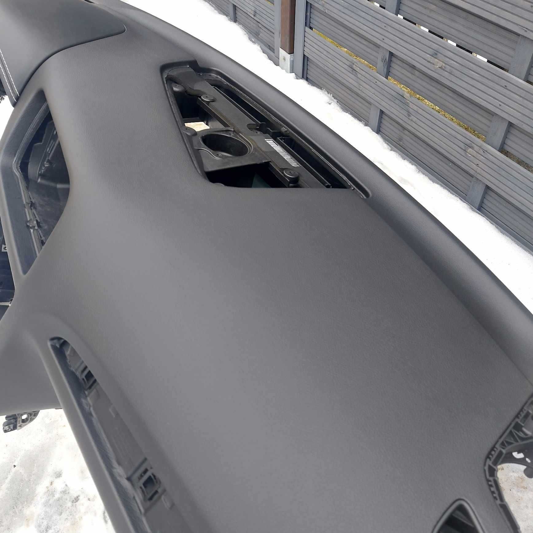 Audi Q5 deska rozdzielcza regeneracja naprawa