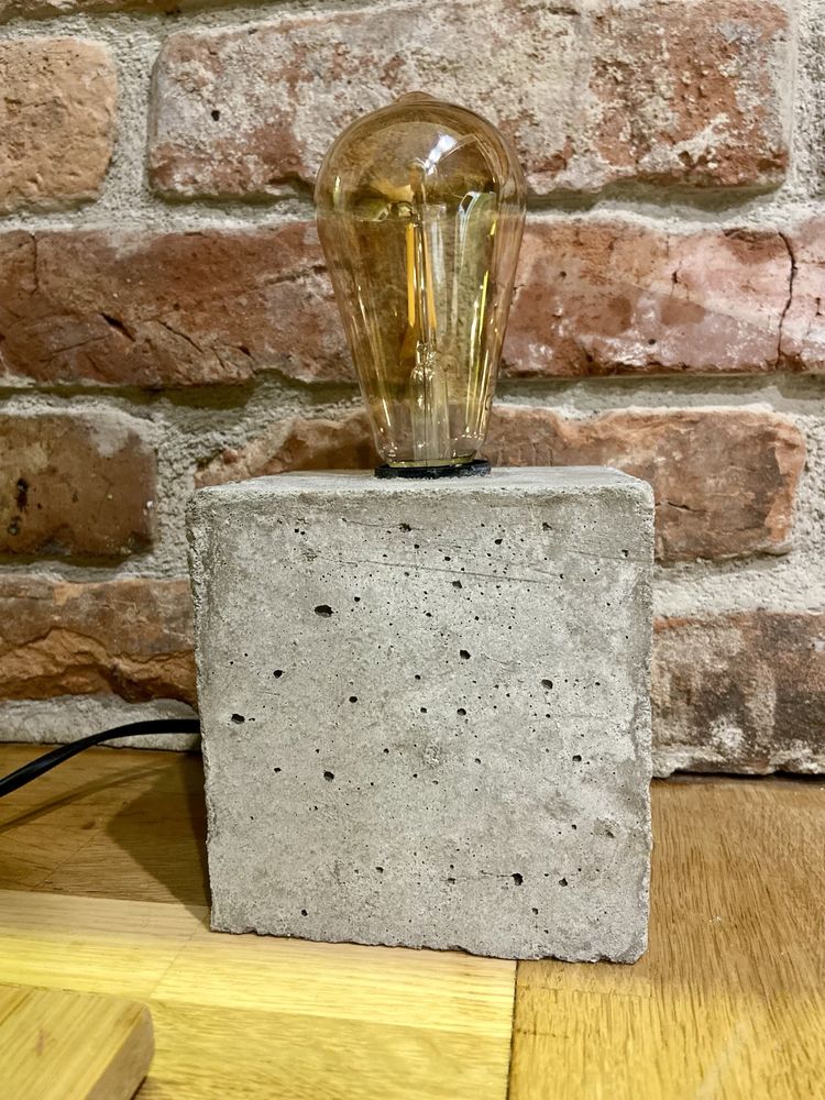 Lampa biurko dekoracyjna beton