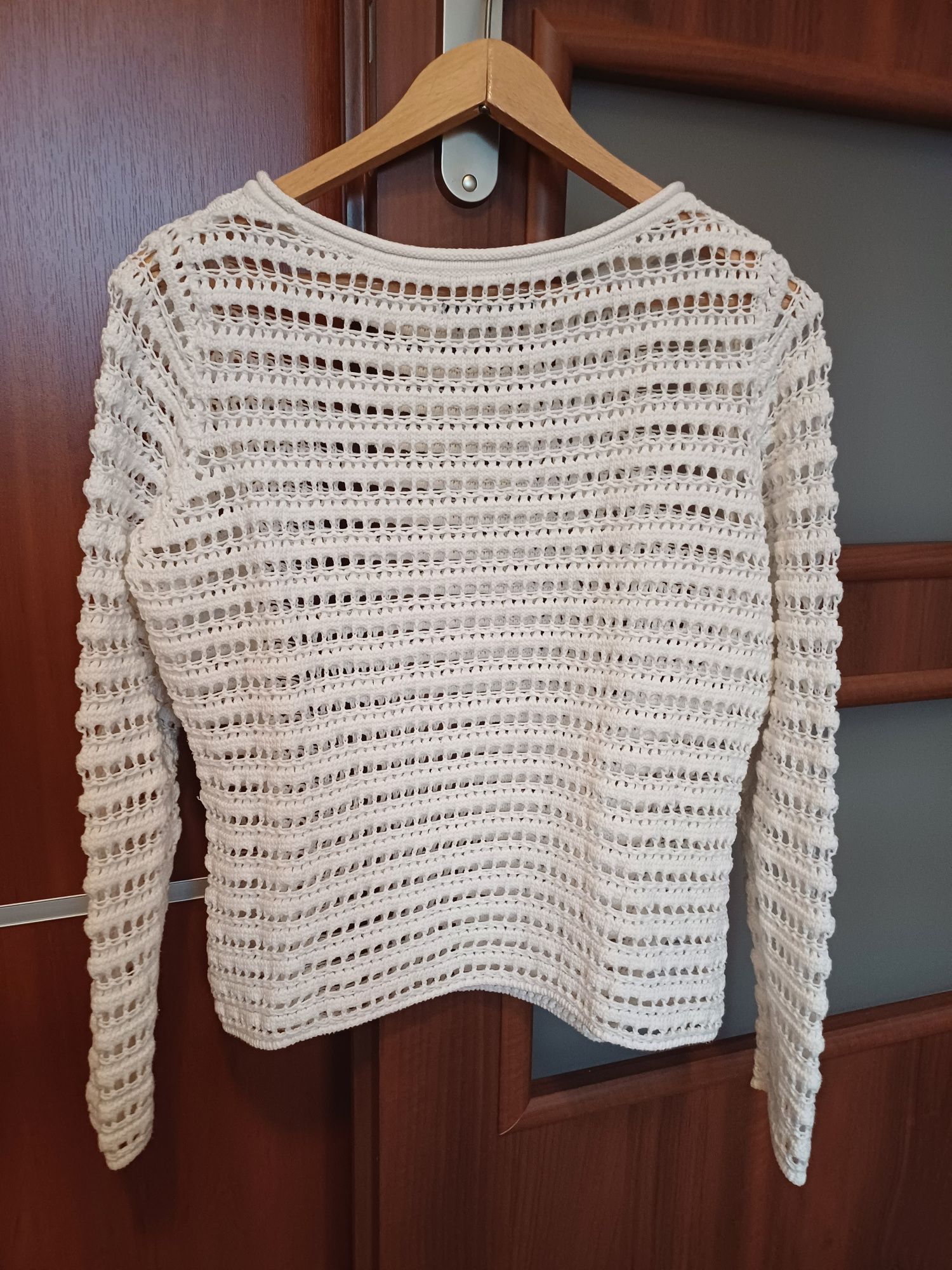 Biały sweter ażurowy, rozmiar 36