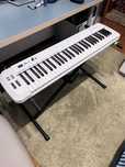 Teclado MIDi Samson Carbon 61 + Gravity Keyboard Stand