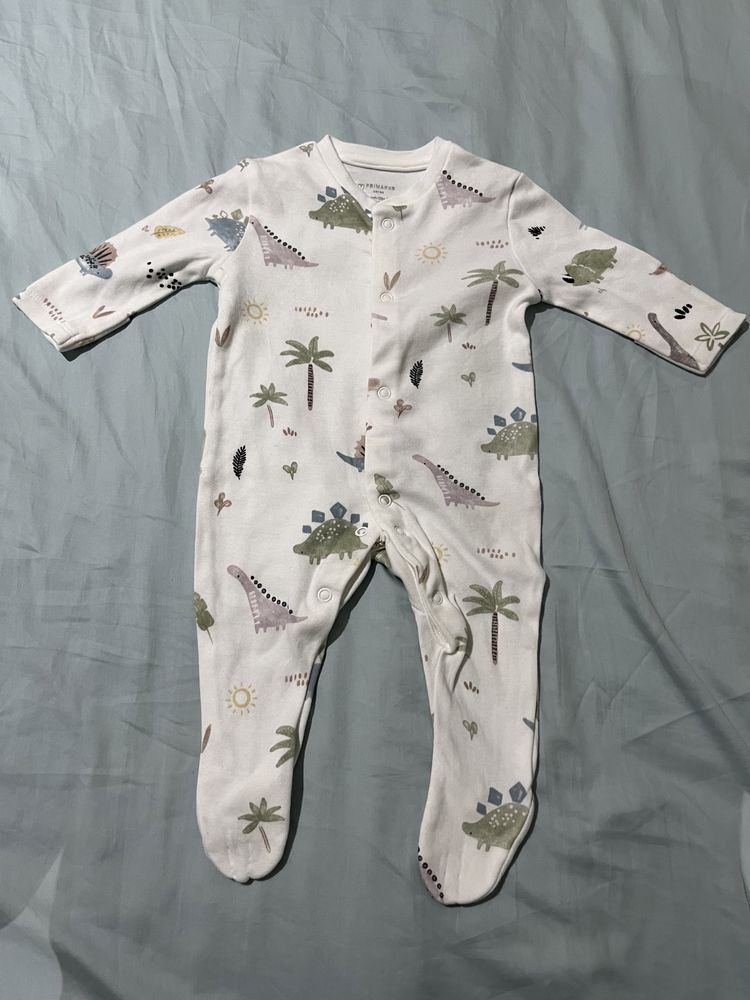 Conjunto de roupa para bebé com gorro - tamanho 1 mês