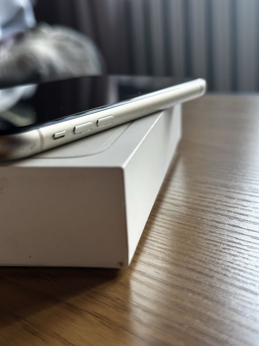 iPhone 11 (64gb)