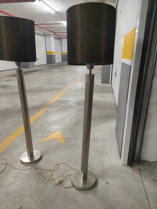 Candeeiros em Inox pé alto E27 bom estado