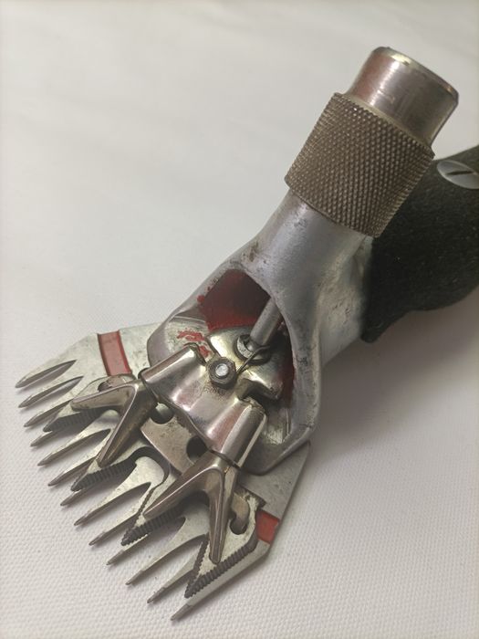 Maszynka ZSRR do strzyżenia owiec . Rączka