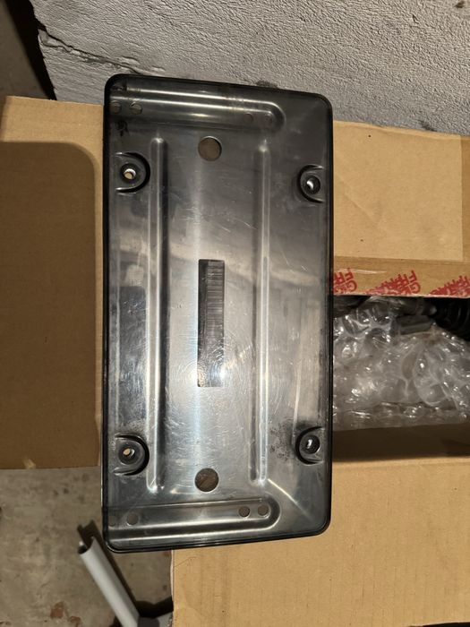 Рамка під номерний знак