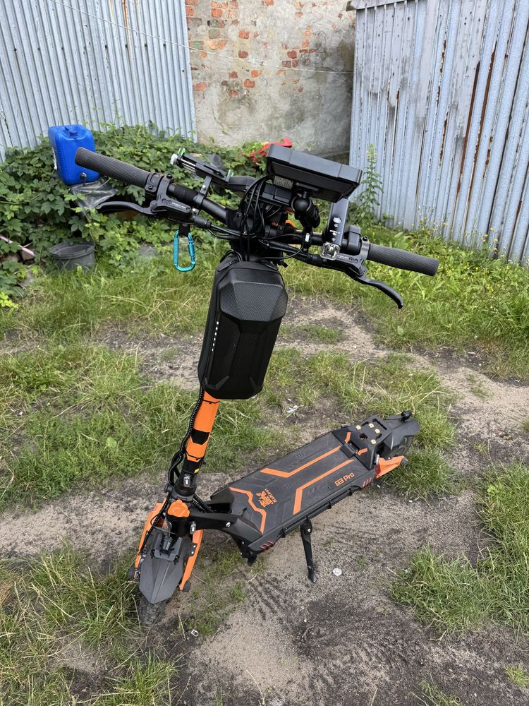 Hulajnoga elektryczna kukirin G3 Proz 2025 dwa aku i inne dodatki