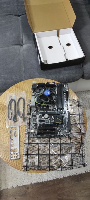 Материнська плата GigaByte + процесор Intel Core i5 Box процессор