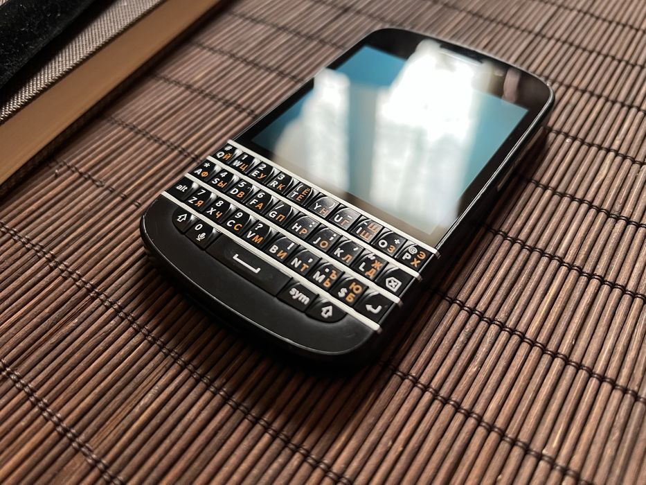 Blackberry q10 вживаний