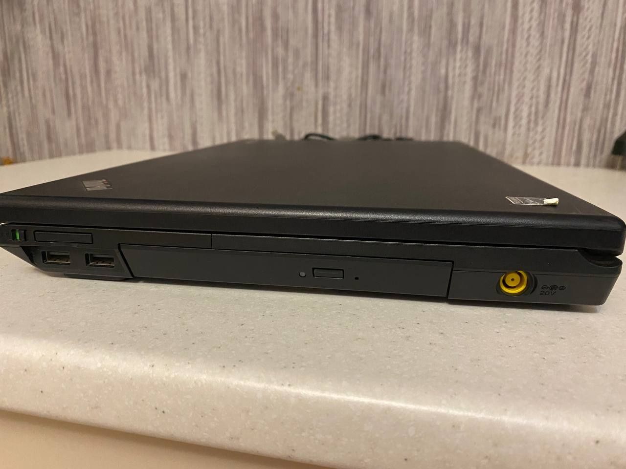 Lenovo ThinkPad L520 /intel core i3 / 4gb / 320gb hdd