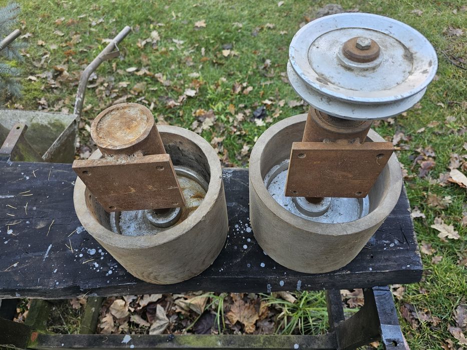 Zestaw kół do zrobienia szlifierki pasowej