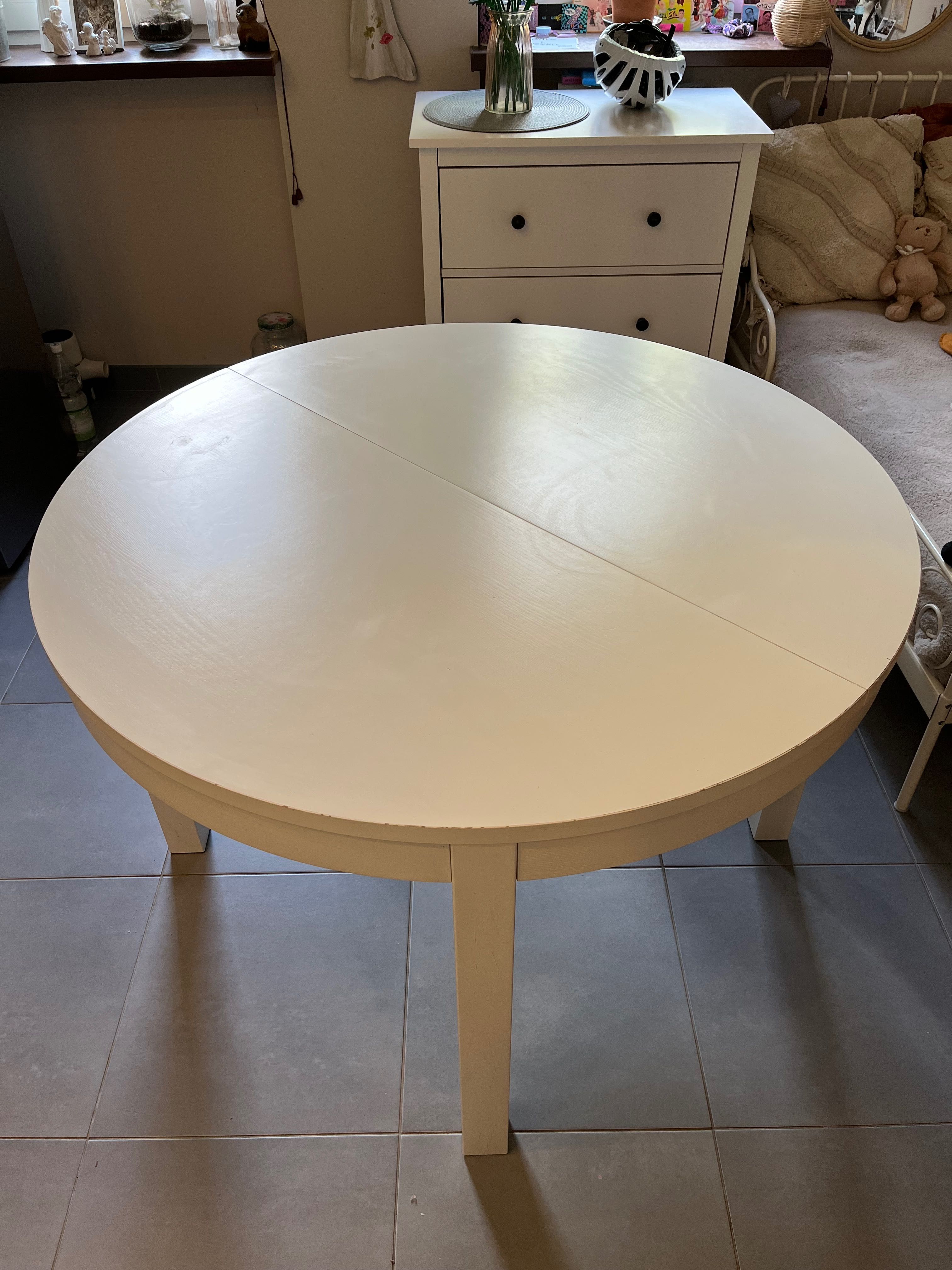 Stół z krzesłami ikea