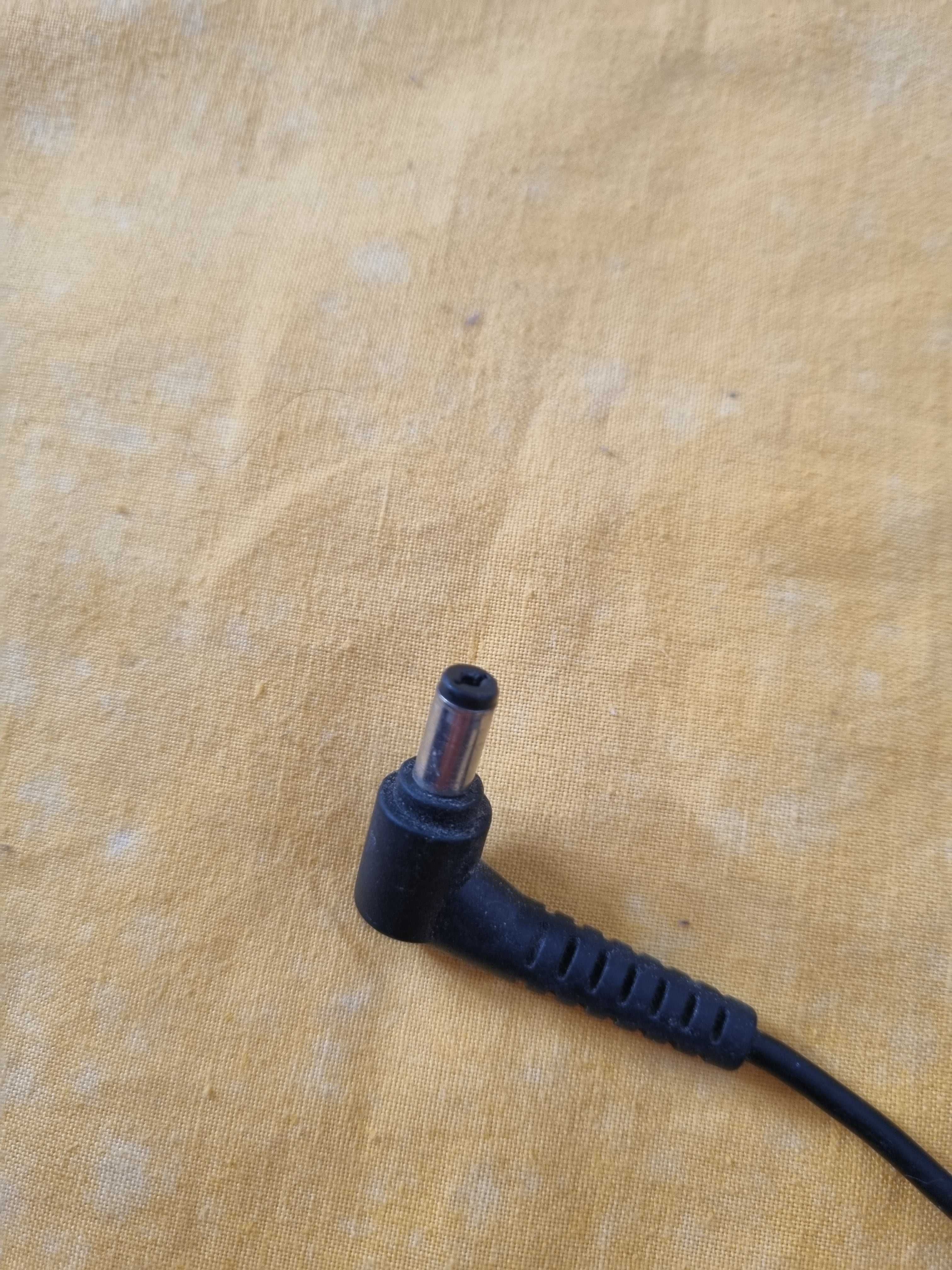 Carregador Original 19V 2.1A para Portátil
