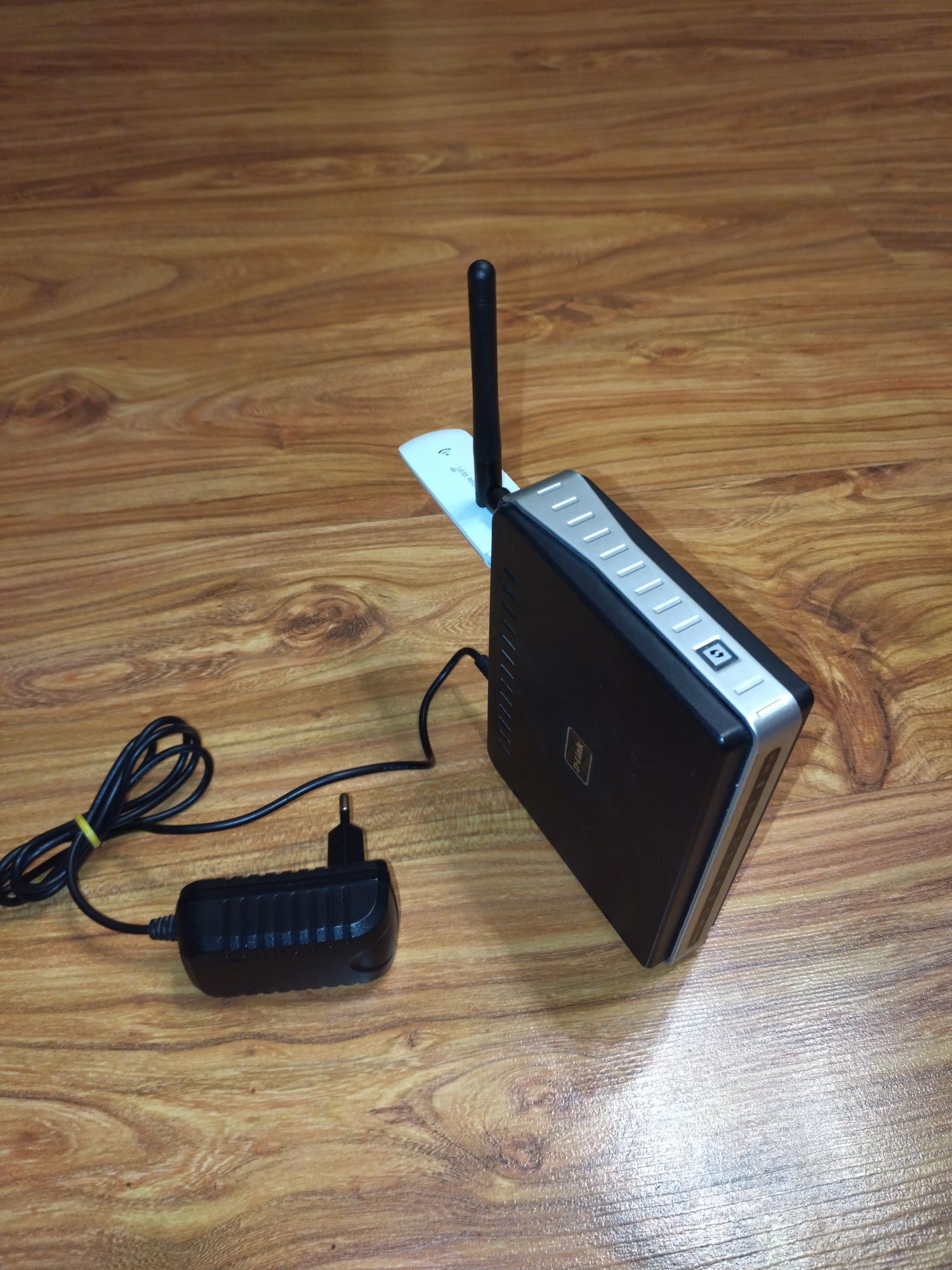 WI-FI роутер DIR-320 с USB