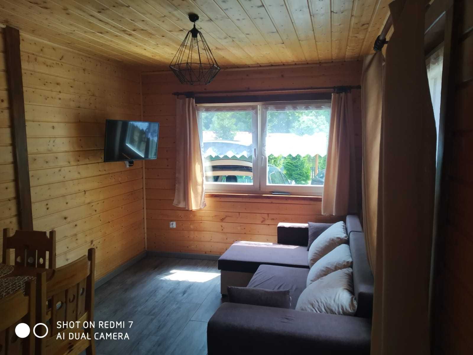 Domek nad jeziorem