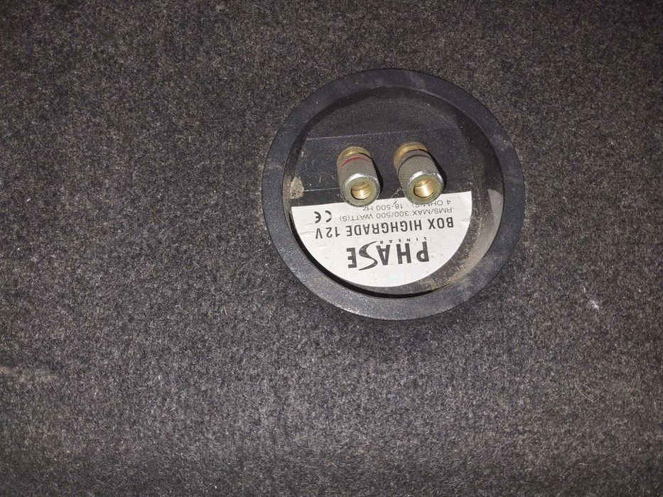 Wzmacniacz Hifonics Zeus ZX6400 razem z Tuba Basowa 500W