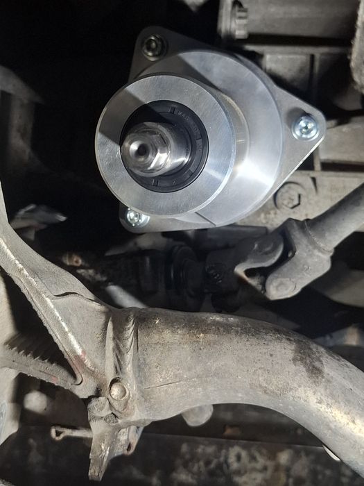 Frezowanie, regeneracja gniazda lewej półosi Audi A4 A5 A6 A7