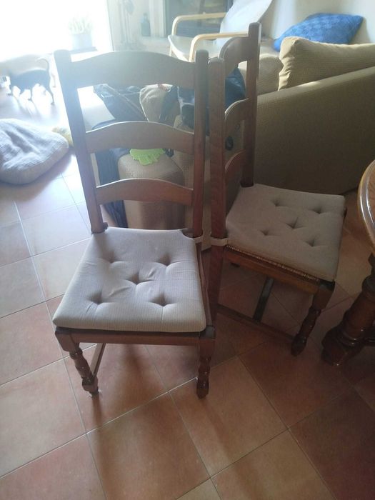 Mesa de sala + 4 cadeiras